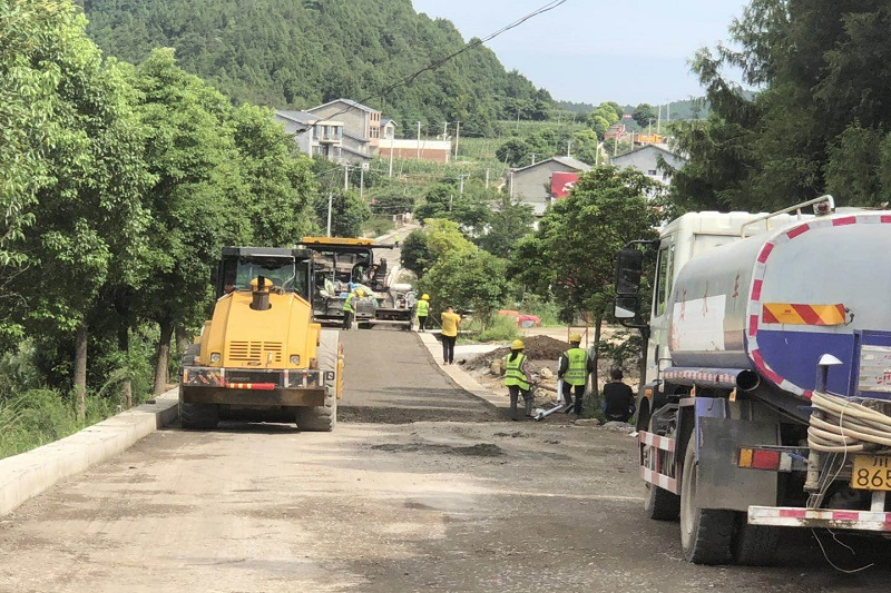 路橋集團(tuán)搶晴天、戰(zhàn)雨天、斗夜間  全力以赴推進(jìn)國道347項(xiàng)目建設(shè)